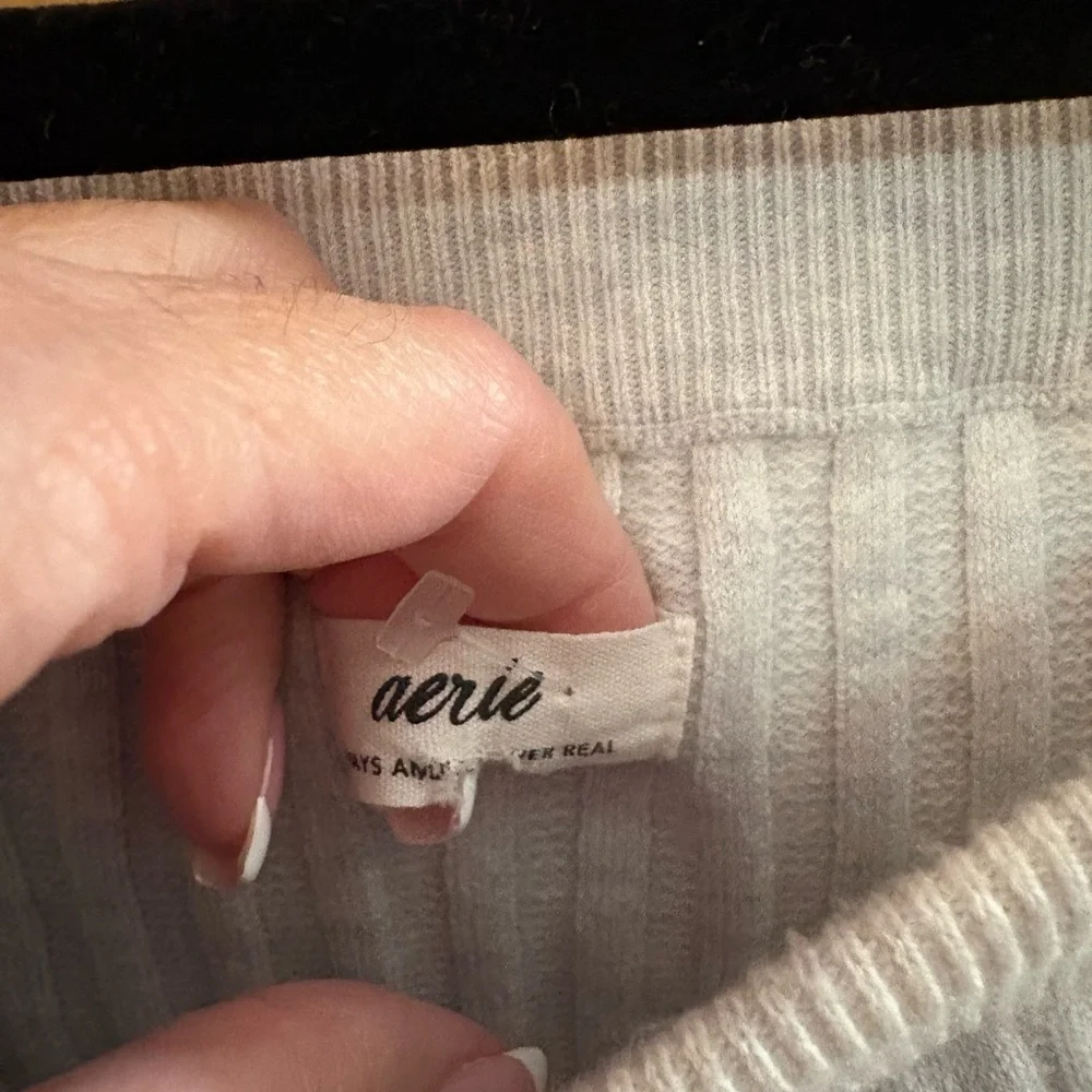 Aerie Off-Shoulder Ribbed Knit Sweater - Medium Grey - Picture 3 of 10